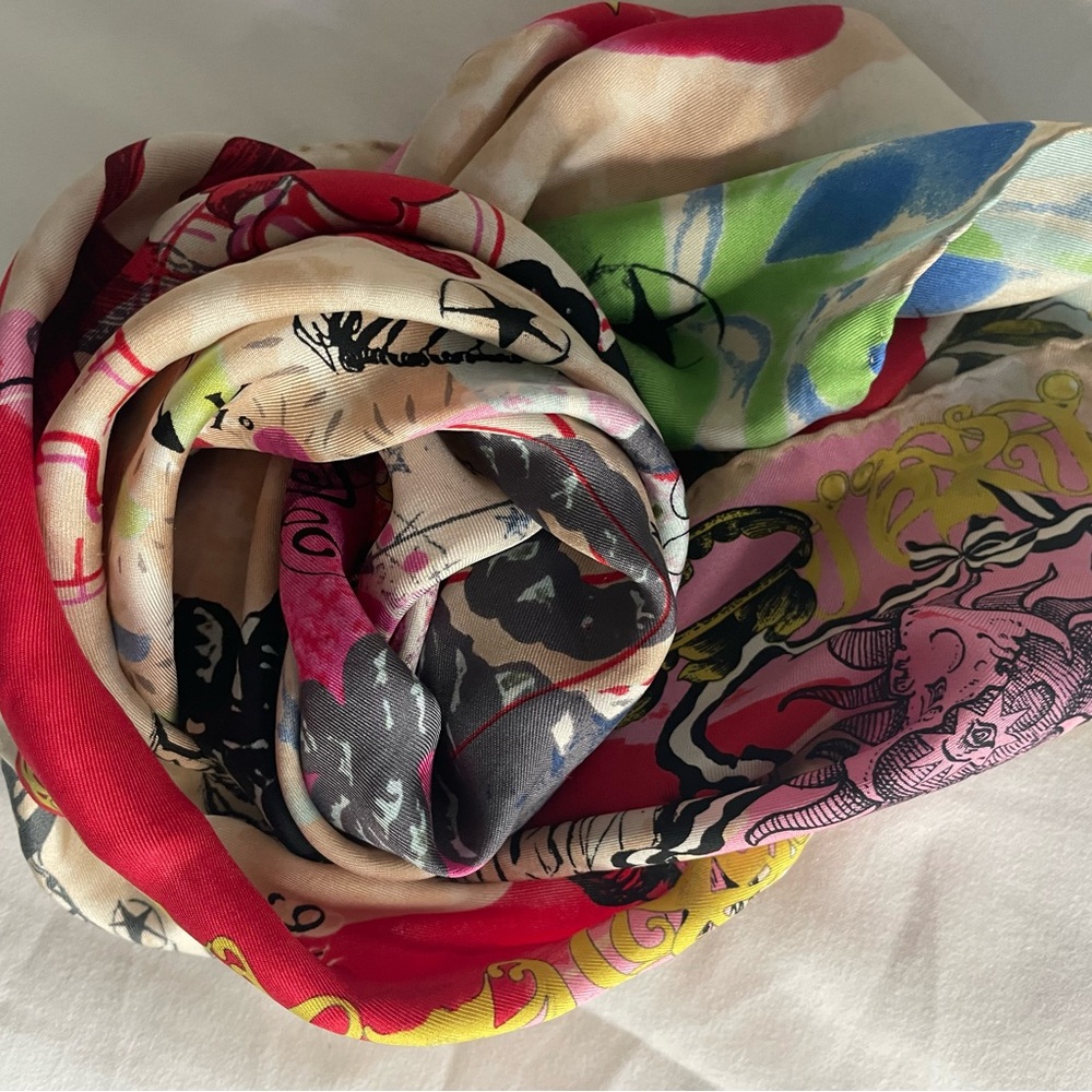 Christian Lacroix Red and Cream Artistic 100%Silk Scarf - Picture 4 of 8